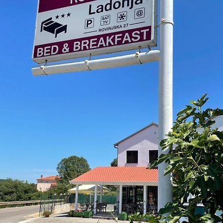 Ladonja Bb Rooms, Family Run Bed & Breakfast Rovinjsko Selo Extérieur photo