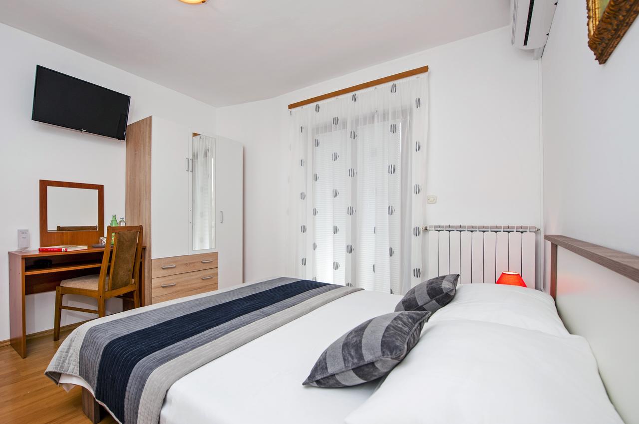 Ladonja Bb Rooms, Family Run Bed & Breakfast Rovinjsko Selo Extérieur photo