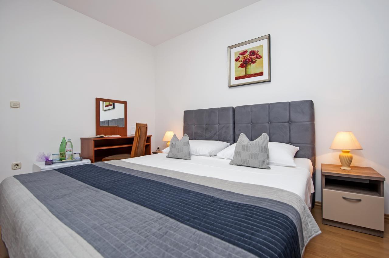 Ladonja Bb Rooms, Family Run Bed & Breakfast Rovinjsko Selo Extérieur photo