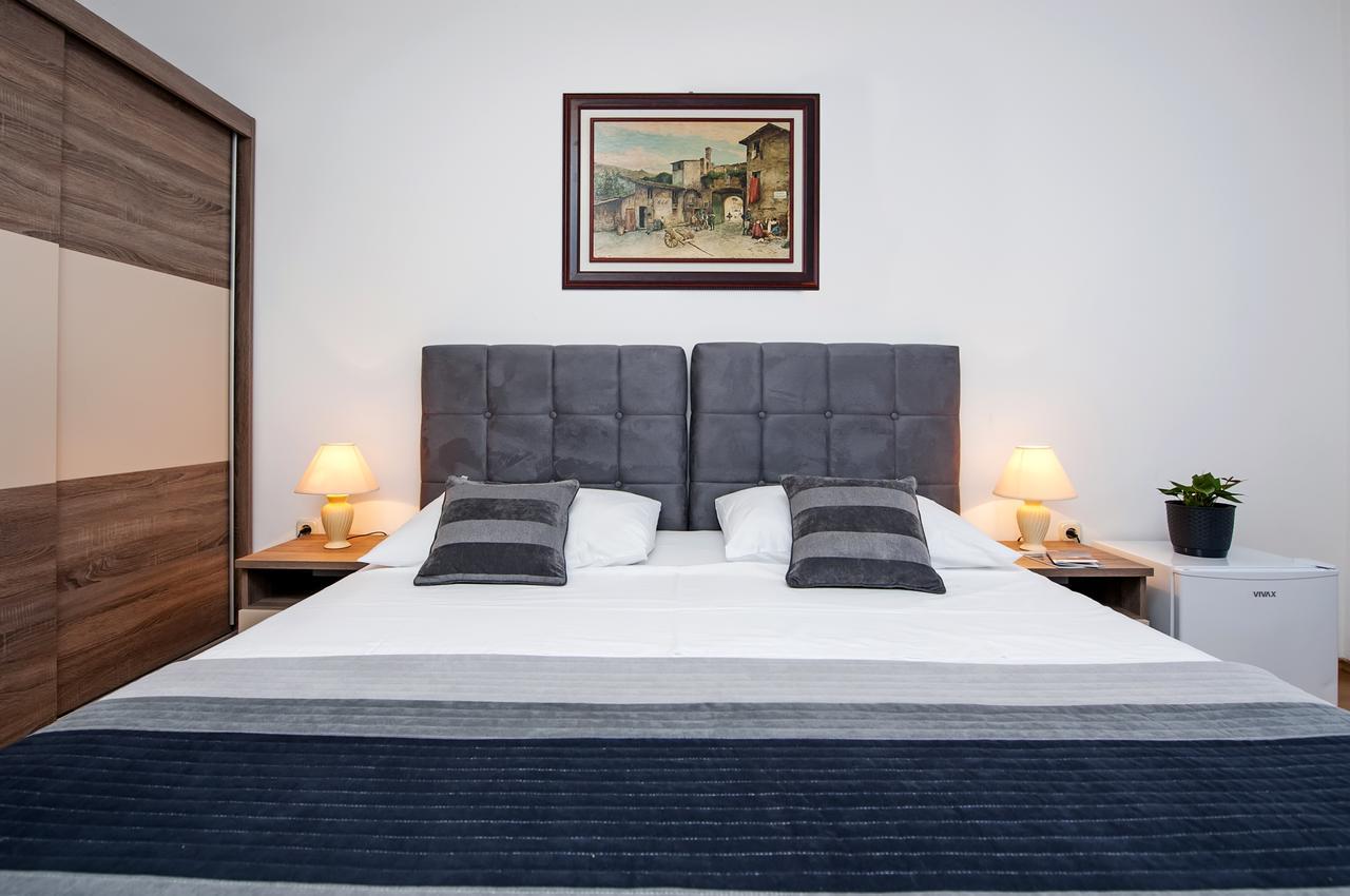 Ladonja Bb Rooms, Family Run Bed & Breakfast Rovinjsko Selo Extérieur photo