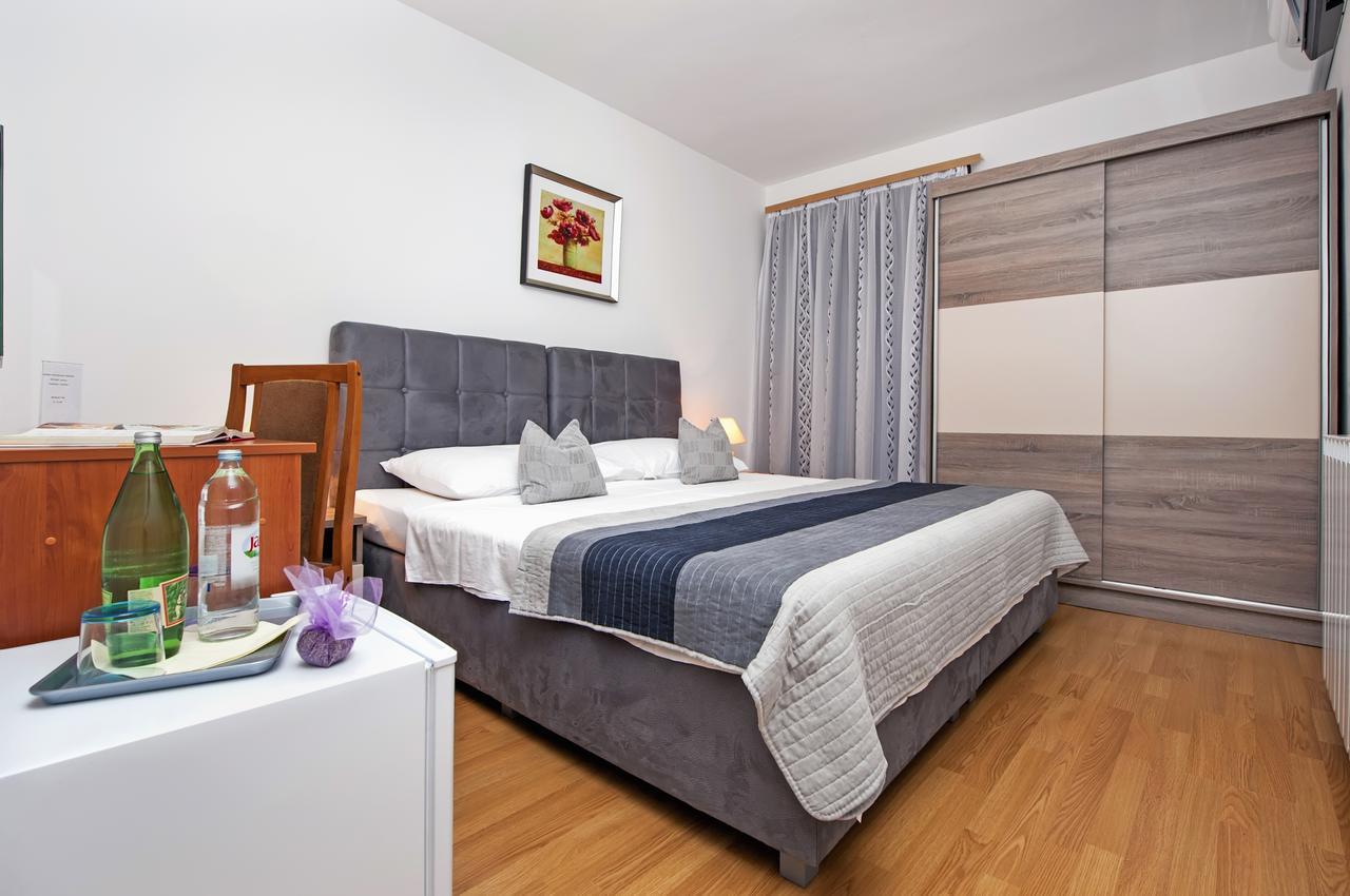 Ladonja Bb Rooms, Family Run Bed & Breakfast Rovinjsko Selo Extérieur photo